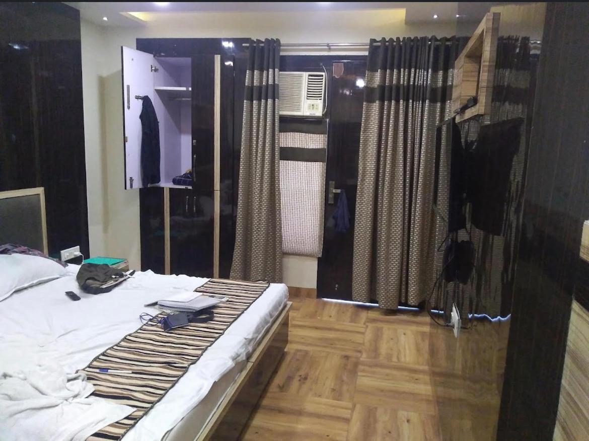ホテルOyo 86669 Arnav Residency ニューデリー エクステリア 写真